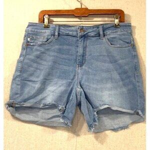 Judy‎ Blue Light Wash Denim Shorts Size 1XL Roll Cuff Cotton Blend